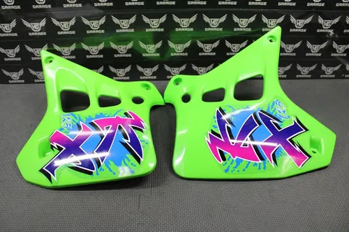 1990 KAWASAKI KX125 AFTERMARKET GREEN TANK RADIATOR SHROUDS PLASTICS GRAPHICS