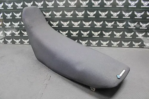 1999 KAWASAKI 99-05 KDX200 99-04 KDX220R OEM SEAT SADDLE NEUTRON GRIPPER COVER