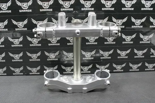 1998 SUZUKI 97-98 RM125 RM250 OEM FRONT FORKS LOWER UPPER TRIPLE TREE STEM CLAMP