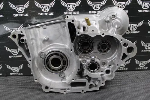 2018 18-20 SUZUKI RMZ450 OEM RIGHT SIDE ENGINE MOTOR CRANKCASE CRANK CASE BLOCK