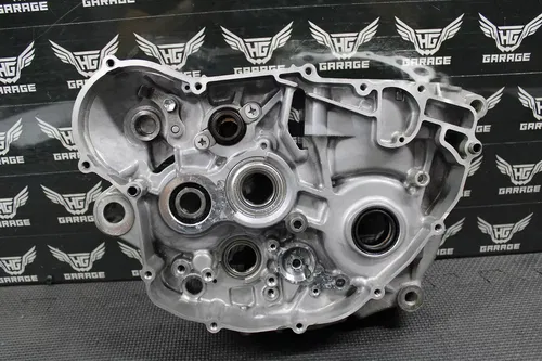2018 18-20 SUZUKI RMZ450 OEM RIGHT SIDE ENGINE MOTOR CRANKCASE CRANK CASE BLOCK