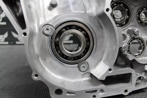 2018 18-20 SUZUKI RMZ450 OEM RIGHT SIDE ENGINE MOTOR CRANKCASE CRANK CASE BLOCK