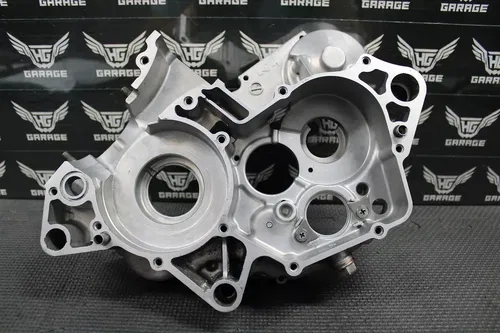 2003 KAWASAKI KX125 OEM RIGHT SIDE ENGINE CRANKCASE CRANK CASE HALF 14001-5403