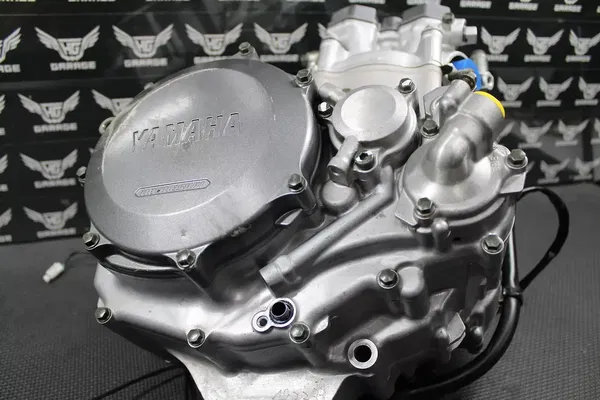 ORIGINAL 2004 YAMAHA YZ450F OEM COMPLETE ENGINE MOTOR HEAD ORIGINAL 2004 YAMAHA YZ450F OEM COMPLETE ENGINE MOTOR HEAD