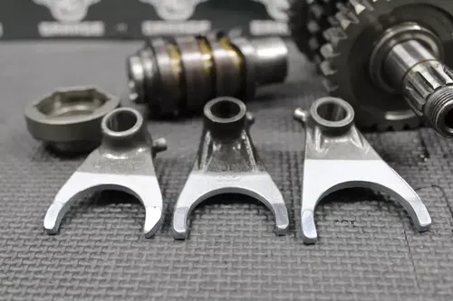 2002 SUZUKI DRZ400 DRZ400E OEM ENGINE TRANSMISSION TRANNY TRANS GEARS SHAFTS