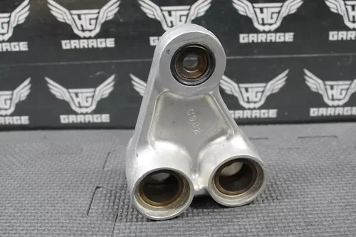1998 HONDA CR125R CR250R OEM REAR SHOCK LINKAGE LINKS CUSHION ARM 52465-KZ3-J00