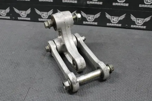 1999 98-99 SUZUKI RM125 OEM REAR SHOCK SWINGARM LINKAGE LINKS LEVER 62600-37820