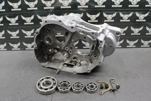 2003 96-04 HONDA XR400R OEM RIGHT ENGINE MOTOR CRANKCASE CRANK CASE 11100-KCY-67