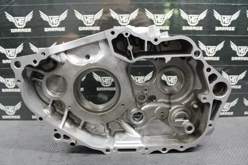 2003 96-04 HONDA XR400R OEM RIGHT ENGINE MOTOR CRANKCASE CRANK CASE 11100-KCY-67