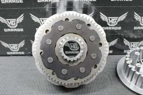 1994 SUZUKI 92-95 RM125 OEM CLUTCH BASKET HUB PRESSURE PLATE SPRING 21200-43D04