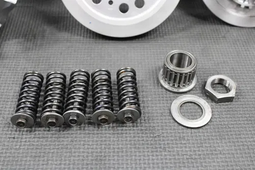 1994 SUZUKI 92-95 RM125 OEM CLUTCH BASKET HUB PRESSURE PLATE SPRING 21200-43D04