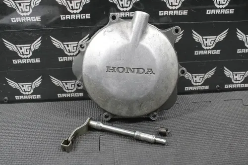 1996 96-99 HONDA XR400R OEM ENGINE RIGHT SIDE CASE CLUTCH COVER 11350-KCY-670