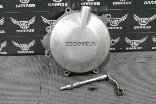 1996 96-99 HONDA XR400R OEM ENGINE RIGHT SIDE CASE CLUTCH COVER 11350-KCY-670