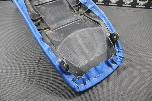 1996 HONDA 96-04 XR400R OEM SEAT SADDLE FOAM PAN COVER COMPLETE 77200-KCY-A30ZA