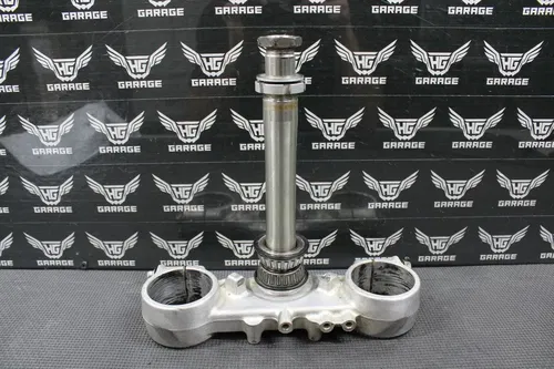 1999 SUZUKI 99-00 RM125 RM250 OEM FRONT FORKS CLAMP LOWER TRIPLE TREE STEM