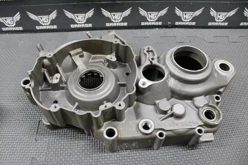 2002 KTM 125 SX OEM LEFT RIGHT ENGINE MOTOR CRANKCASE CRANK CASES 52330103000
