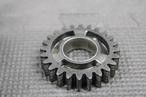 97-05 KAWASAKI KDX200 KDX220R OEM TRANSMISSION INPUT 5TH GEAR 24T 13129-1753