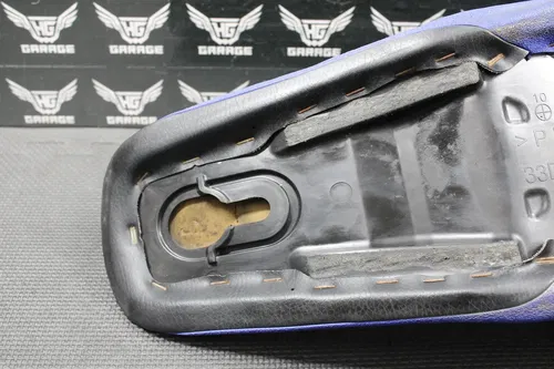 2011 YAMAHA YZ450F OEM SEAT SADDLE FOAM PAN COVER COMPLETE 33D-24710-50-00