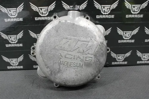 2004 KTM 250 EXC OEM ENGINE MOTOR RIGHT SIDE OUTER CLUTCH COVER 5513002600015