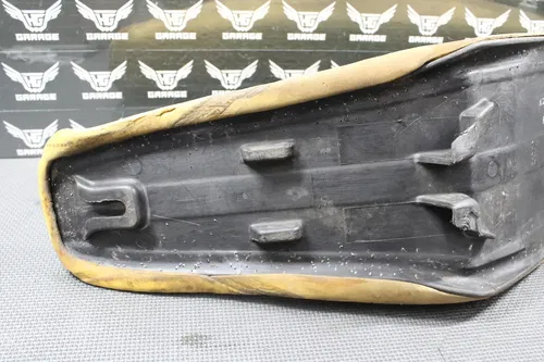 1999 HONDA CR125R CR250R OEM SEAT SADDLE FOAM PAN COMPLETE 77100-KZ3-J10