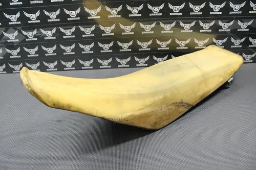 1999 HONDA CR125R CR250R OEM SEAT SADDLE FOAM PAN COMPLETE 77100-KZ3-J10