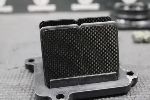 2005 05-07 YAMAHA YZ125 VFORCE 3 INTAKE REED BLOCK CARBON REEDS INTAKE BOOT