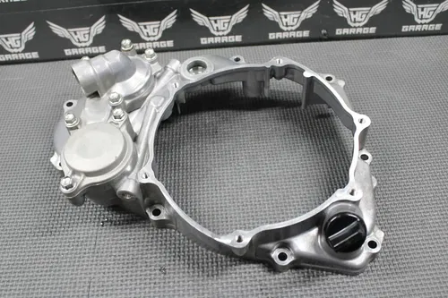 2022 YAMAHA YZ250F YZ250FX OEM RIGHT CRANK CASE INNER CLUTCH COVER WATER PUMP 2