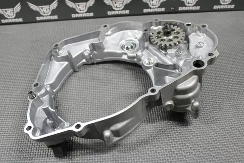 2022 YAMAHA YZ250F YZ250FX OEM RIGHT CRANK CASE INNER CLUTCH COVER WATER PUMP 2