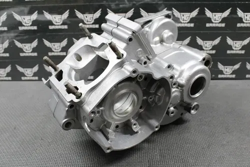 2003 02-04 YAMAHA YZ125 OEM LEFT RIGHT ENGINE CRANKCASE CRANK CASES BLOCK NICE!