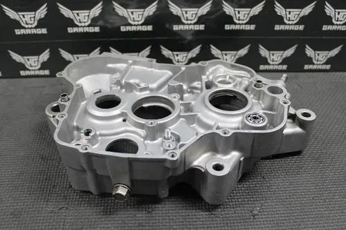 2003 KAWASAKI KX125 OEM RIGHT SIDE ENGINE CRANKCASE CRANK CASE HALF 14001-5403