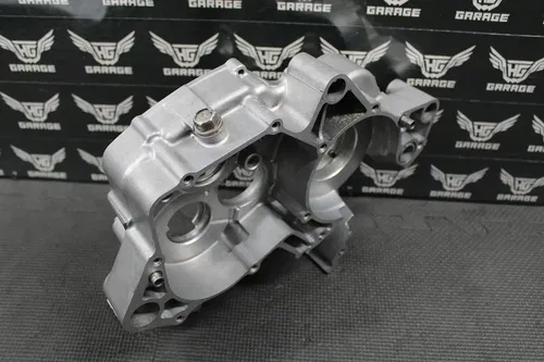 2003 KAWASAKI KX125 OEM RIGHT SIDE ENGINE CRANKCASE CRANK CASE HALF 14001-5403