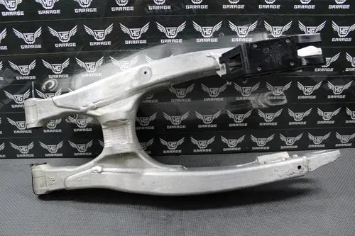 2020 YAMAHA 19-20 YZ250FX YZ250F OEM SWINGARM SWING ARM SUSPENSION BR9-22110-00