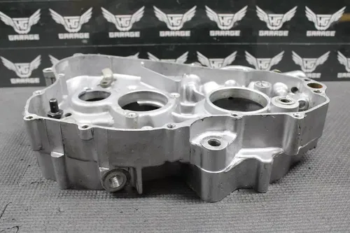 1997 1998 HONDA CR250R OEM RIGHT ENGINE CRANKCASE CRANK CASE 11100-KZ3-408 CRACK