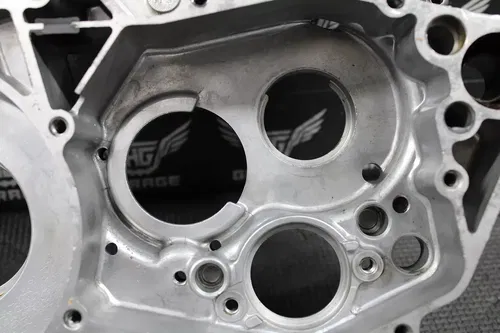 1997 1998 HONDA CR250R OEM RIGHT ENGINE CRANKCASE CRANK CASE 11100-KZ3-408 CRACK