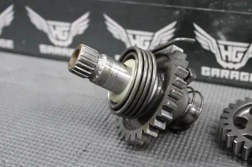 2003 SUZUKI 01-04 RM250 OEM KICKSTART KICK START SHAFT W IDLER GEAR 26211-05D03