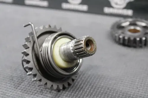 2003 SUZUKI 01-04 RM250 OEM KICKSTART KICK START SHAFT W IDLER GEAR 26211-05D03