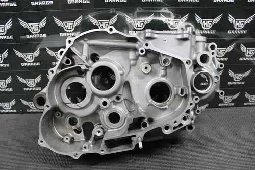 2000 00-07 HONDA XR650R OEM RIGHT ENGINE MOTOR CRANKCASE CRANK CASE 11100-MBN-67