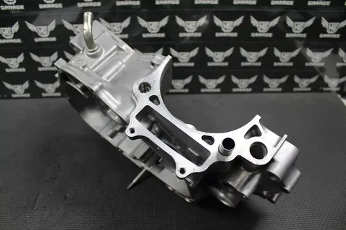 2000 00-07 HONDA XR650R OEM RIGHT ENGINE MOTOR CRANKCASE CRANK CASE 11100-MBN-67