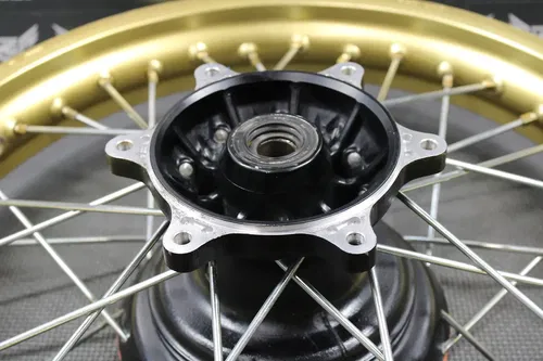 1986 HONDA CR250R CR500R OEM GOLD REAR BACK WHEEL RIM HUB 42601-KS7-000ZA NICE!!
