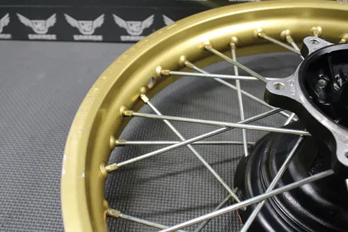 1986 HONDA CR250R CR500R OEM GOLD REAR BACK WHEEL RIM HUB 42601-KS7-000ZA NICE!!