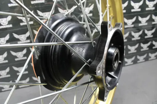 1986 HONDA CR250R CR500R OEM GOLD REAR BACK WHEEL RIM HUB 42601-KS7-000ZA NICE!!