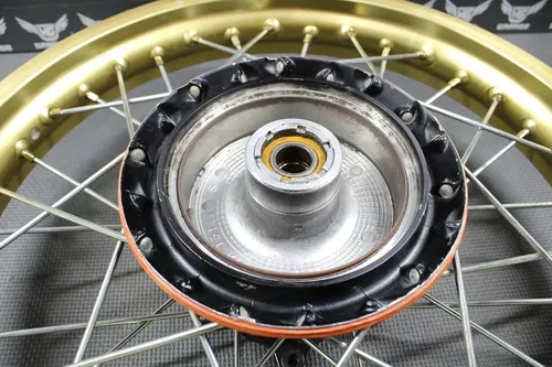 1986 HONDA CR250R CR500R OEM GOLD REAR BACK WHEEL RIM HUB 42601-KS7-000ZA NICE!!