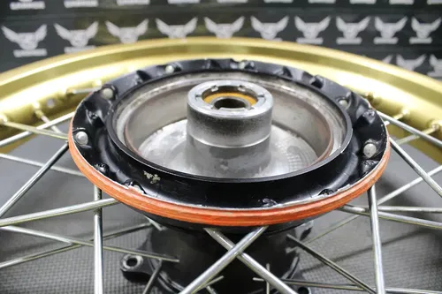 1986 HONDA CR250R CR500R OEM GOLD REAR BACK WHEEL RIM HUB 42601-KS7-000ZA NICE!!