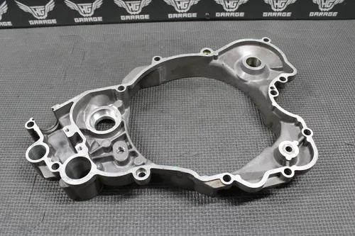 2001 KTM 300 EXC OEM ENGINE MOTOR RIGHT SIDE CASE INNER CLUTCH COVER 54630001300
