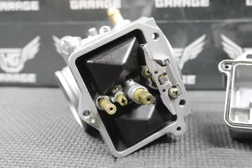 2005 YAMAHA YZ125 OEM MIKUNI 38MM CARB CARBURETOR THROTTLE BODY 1C3-14101-00-00
