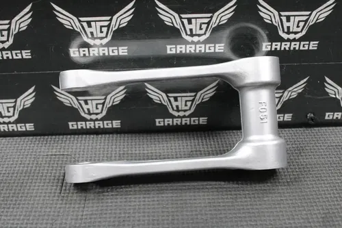 2005 HONDA CRF450R OEM REAR SHOCK SWINGARM LINKAGE ROD ARM 52479-MEN-710