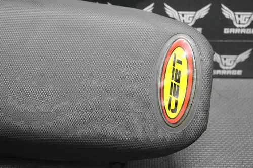 2001 HONDA CR125R CR250R OEM SEAT SADDLE FOAM PAN CEET COVER 77100-KZ3-J30