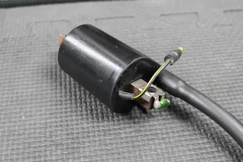 1996 HONDA 96-04 XR400R OEM IGNITION COIL SPARK PLUG BOOT WIRE 30500-HN1-003