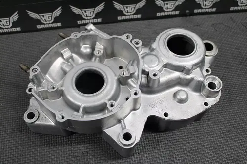 2002 02-04 YAMAHA YZ125 OEM LEFT ENGINE MOTOR CRANKCASE CRANK CASE HALF BLOCK