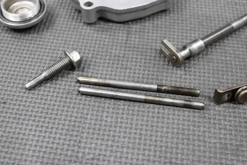 1995 94-96 HONDA CR250R OEM EXHAUST POWER VALVE FLAP SHAFT GOVERNOR COVERS NICE